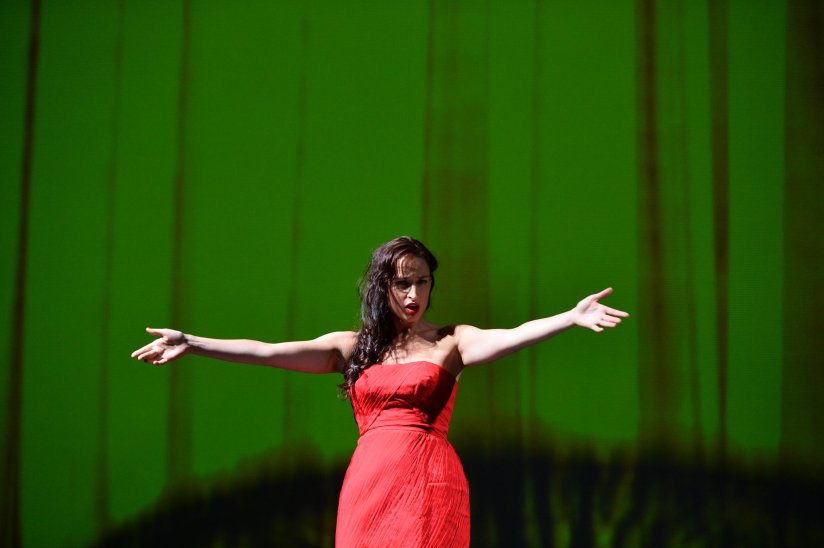 Marie Kalinine est Hélène