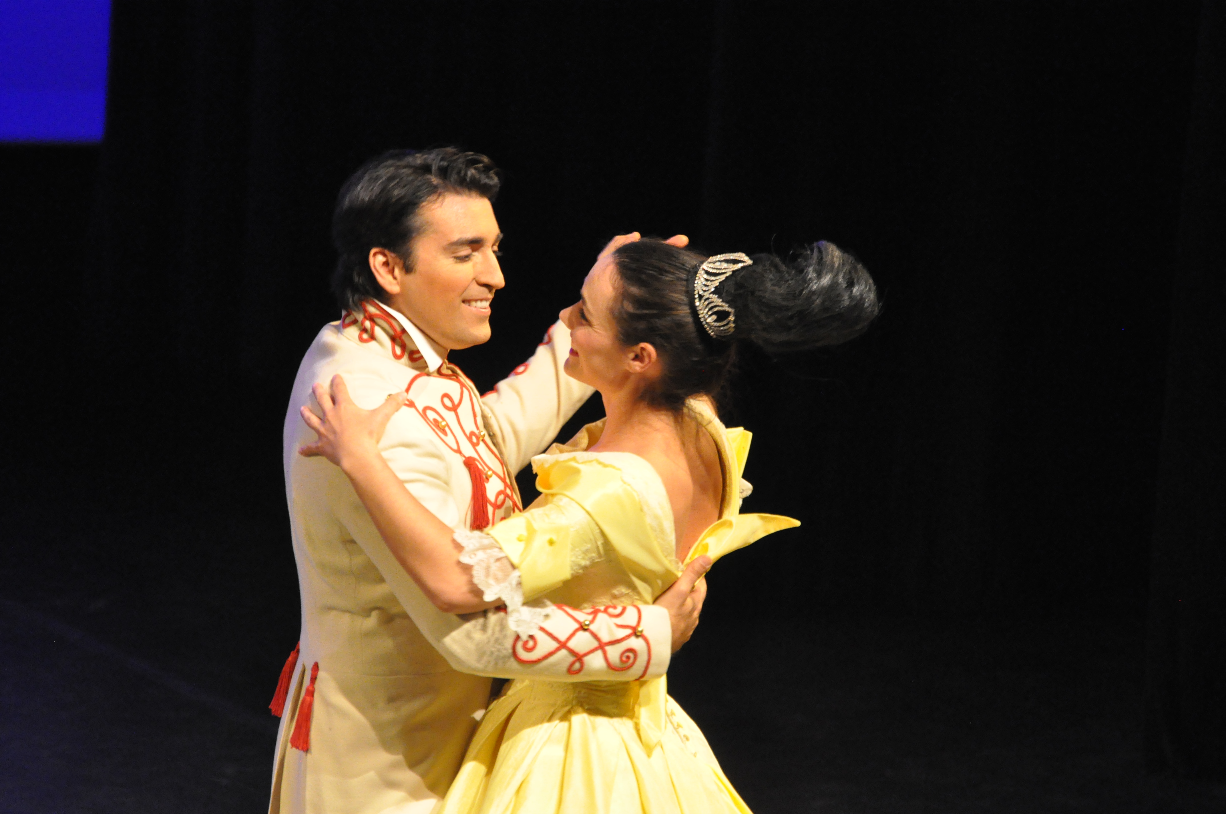 Les amoureux dansent